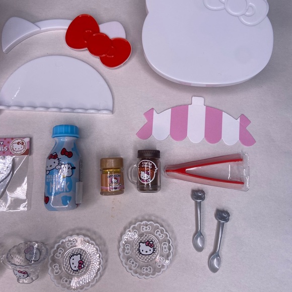 Miniverse Hello Kitty Cappuccino - Picture 4 of 7